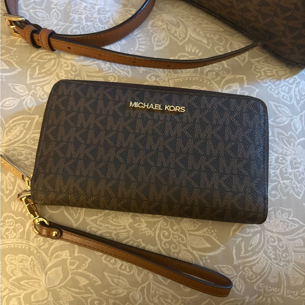 Michael Kors Jet Set Smartphone Wallet